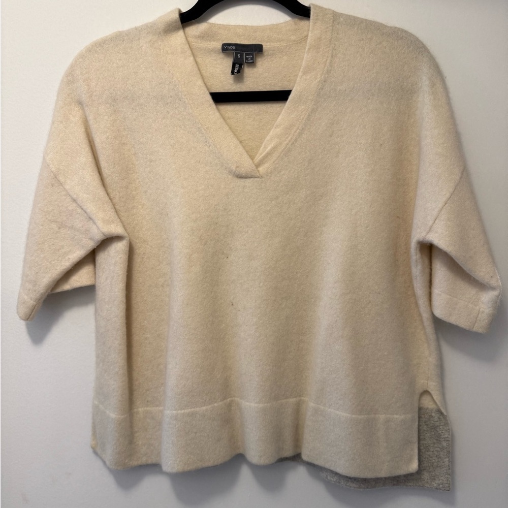 VINCE. Cream V-Neck Short Sleeve Cashmere Sweater